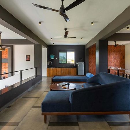 Two Villa By Stayvista With Infinity Pool, Farm & Mountain Views, Modern Interiors Karjat Εξωτερικό φωτογραφία